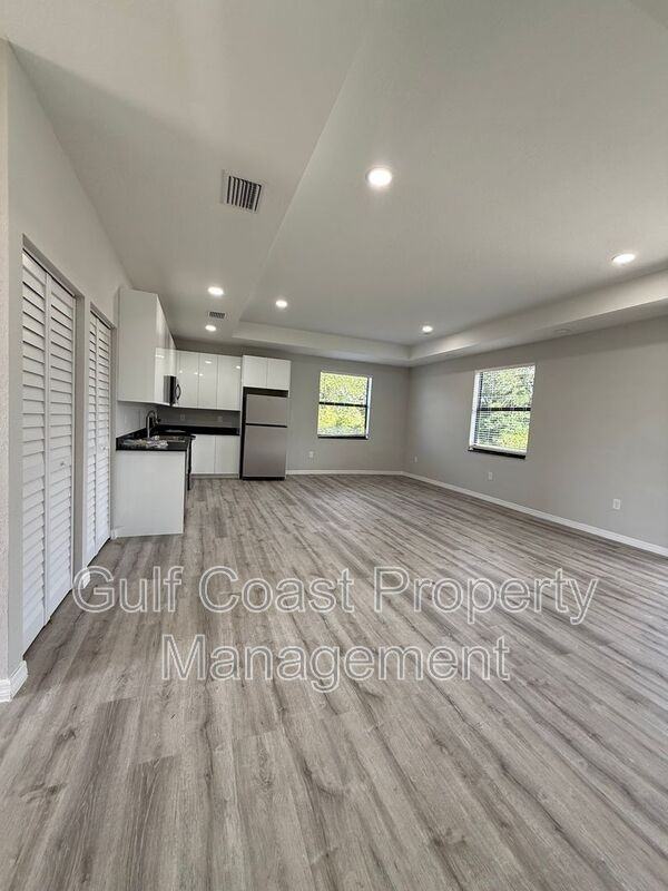 3103 58th St W - Photo 5 of 23