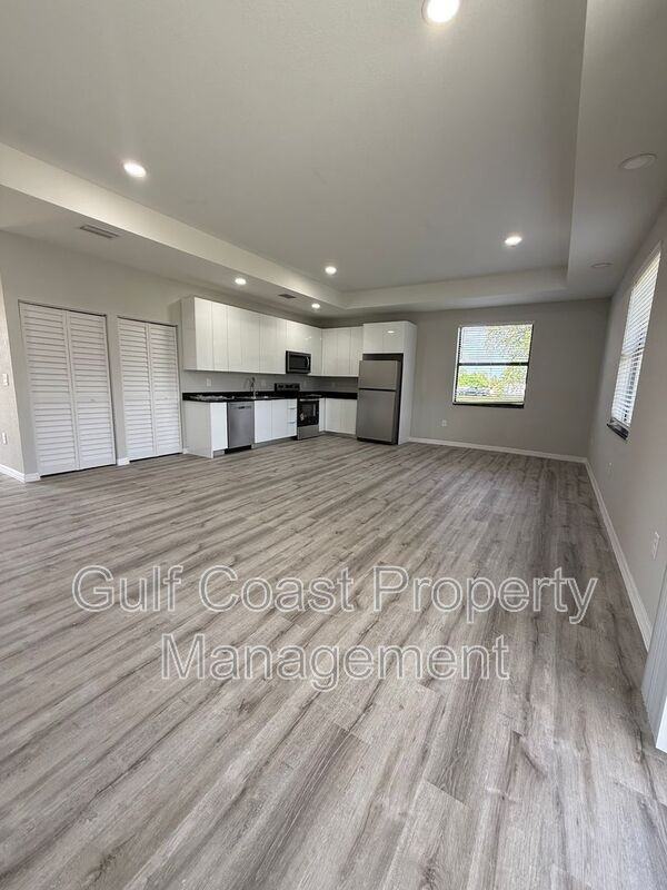 3103 58th St W - Photo 6 of 23