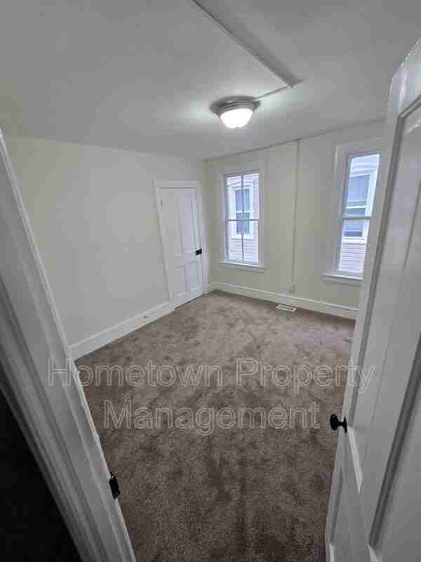 550 Nelson St - Photo 2 of 8