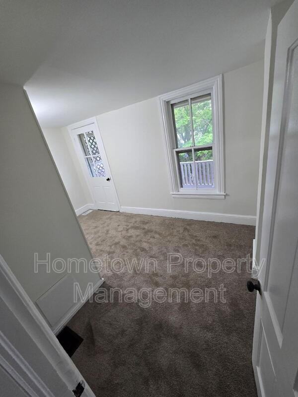 550 Nelson St - Photo 3 of 8