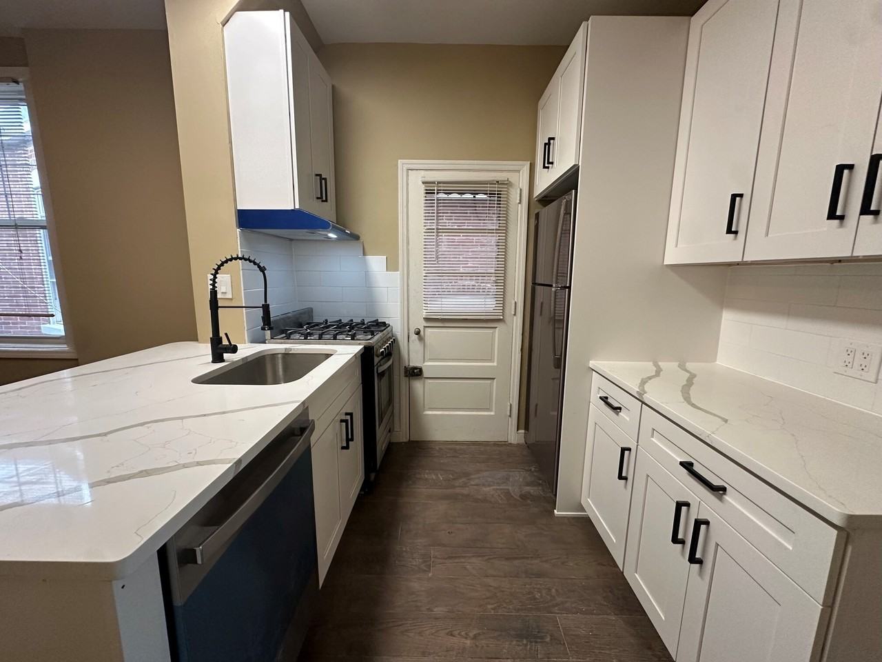 218 14th - Photo 3 of 10
