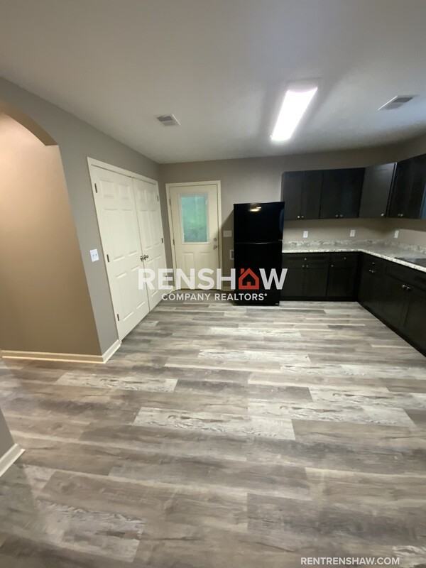 730 Tucker St - Photo 4 of 17