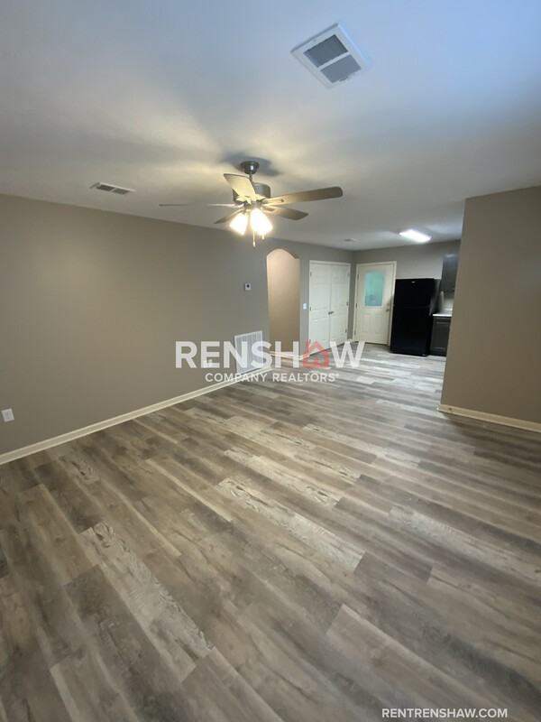 730 Tucker St - Photo 5 of 17