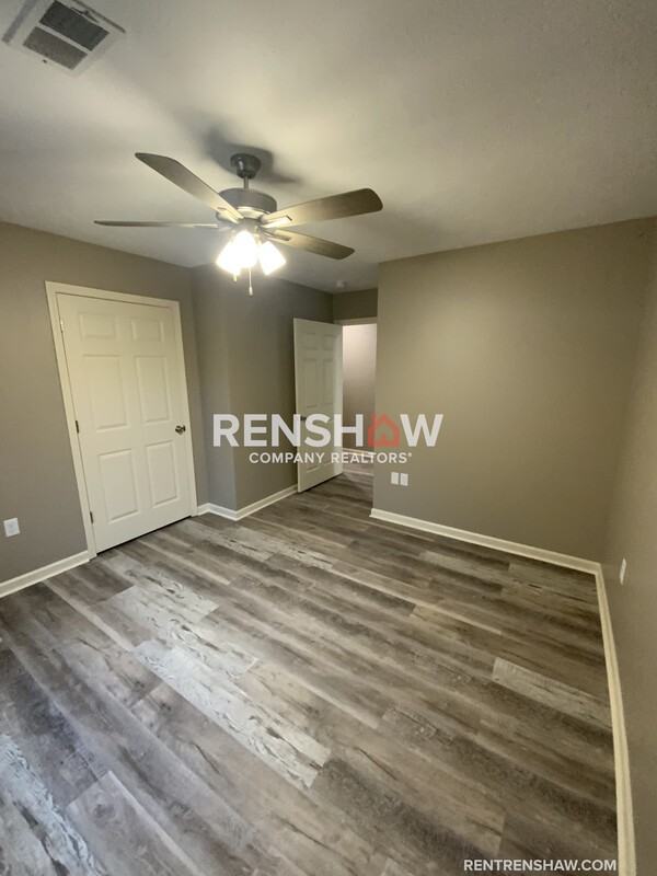 730 Tucker St - Photo 7 of 17