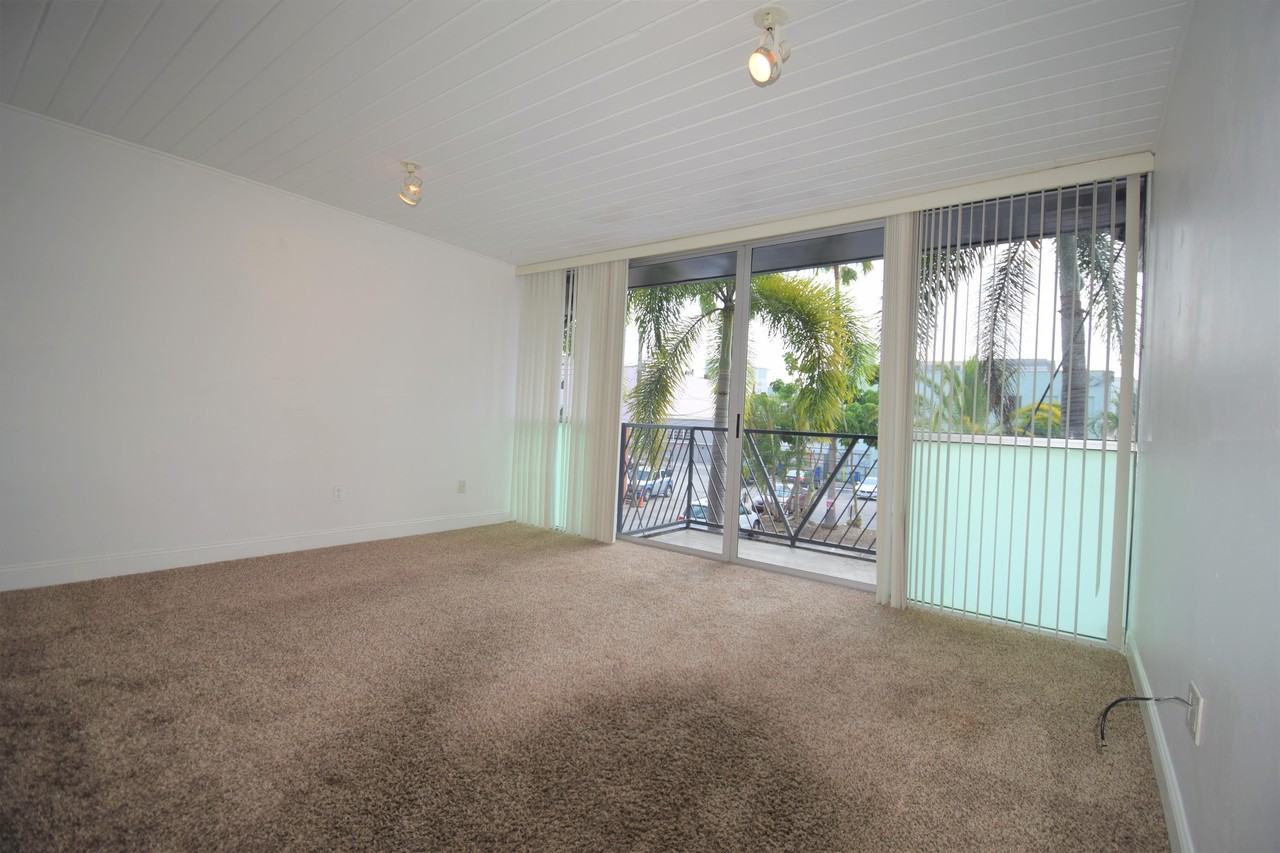 1520 Jackson Street - Photo 4 of 10