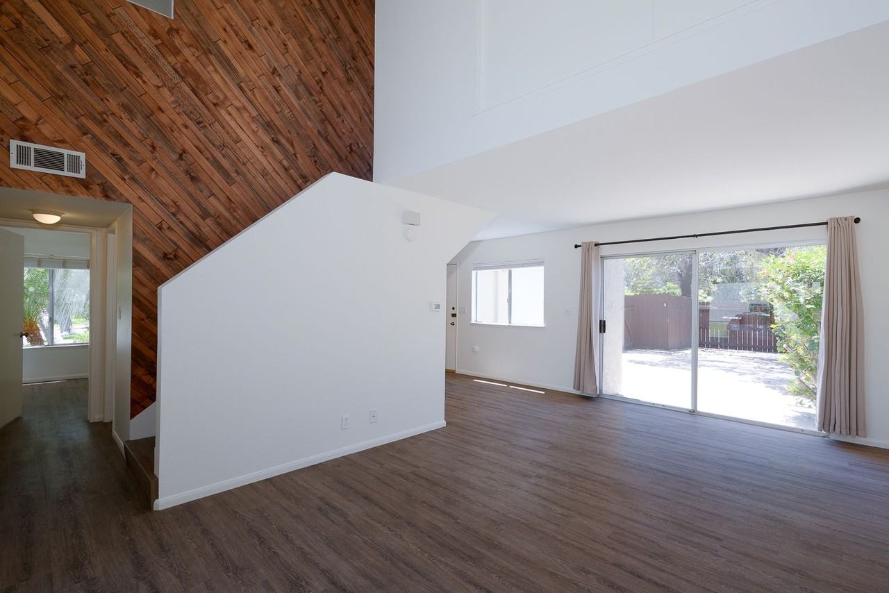 1271 Prairie Dog Cir - Photo 2 of 29