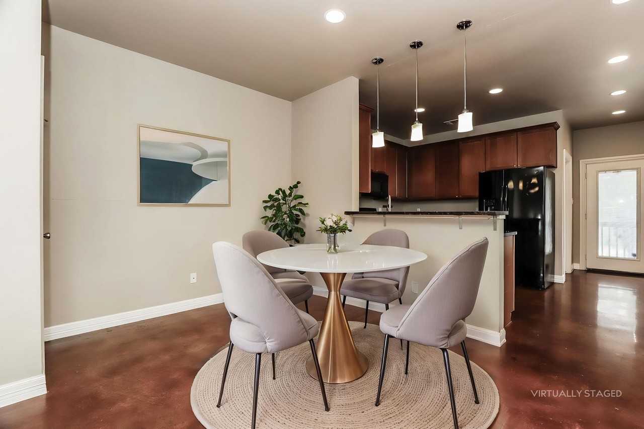 1701 Sanchez St - Photo 4 of 20