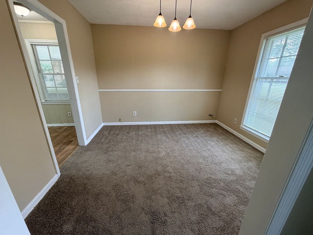 407 Northfield Rd - Photo 3 of 23