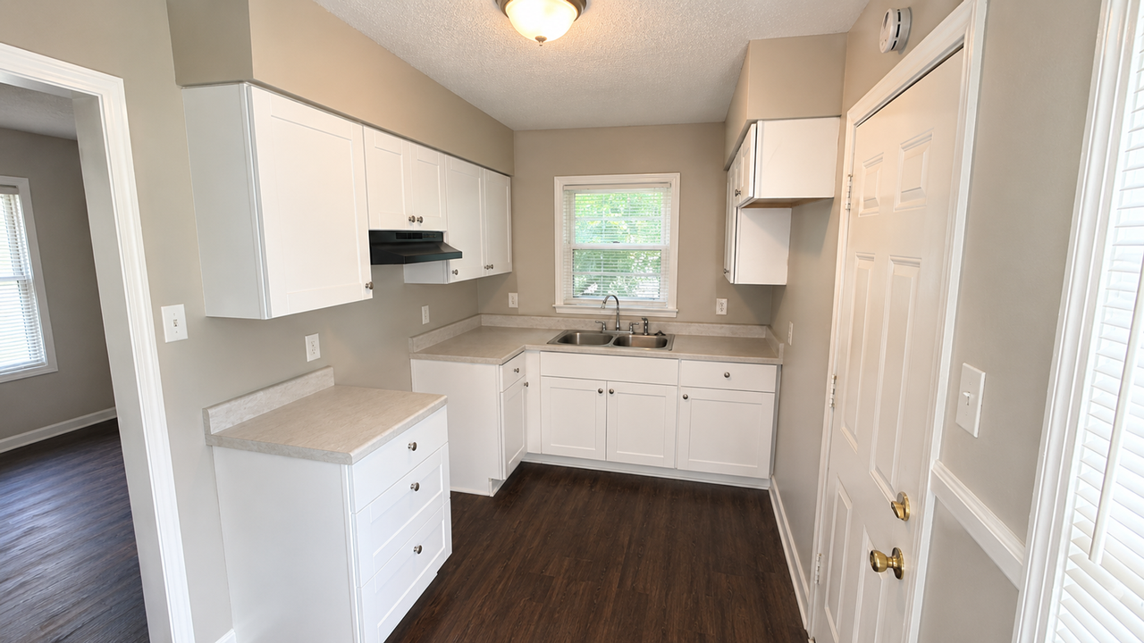 4700 Berta Rd - Photo 2 of 10