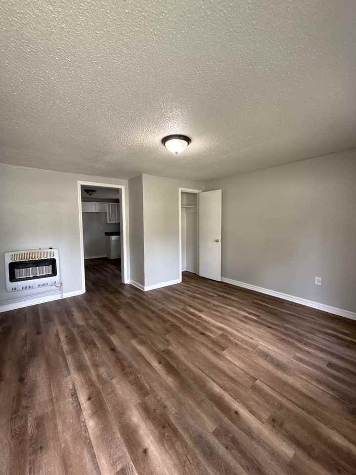 929 Scott Street - Photo 2 of 8