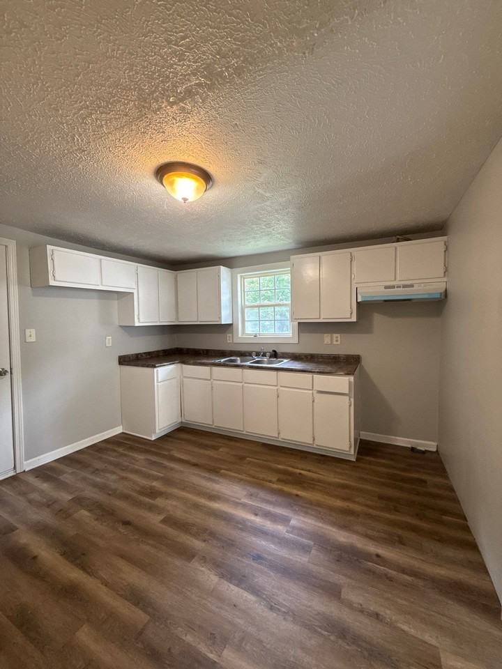 929 Scott Street - Photo 4 of 8