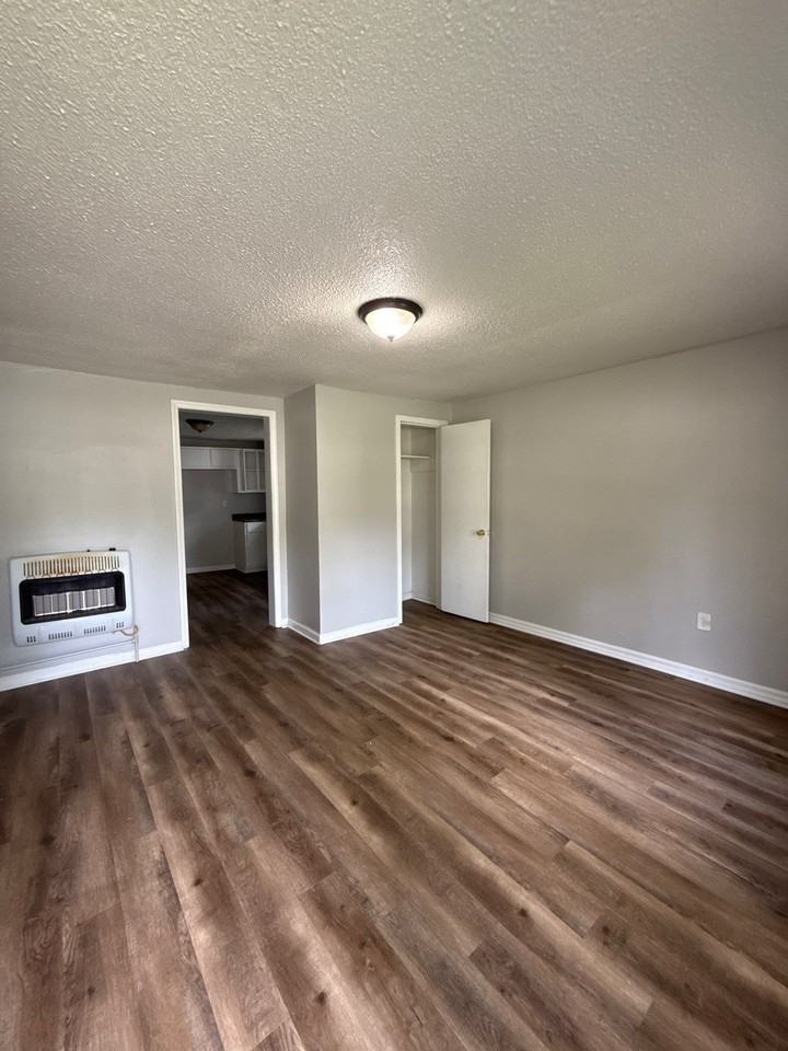 929 Scott Street - Photo 5 of 8