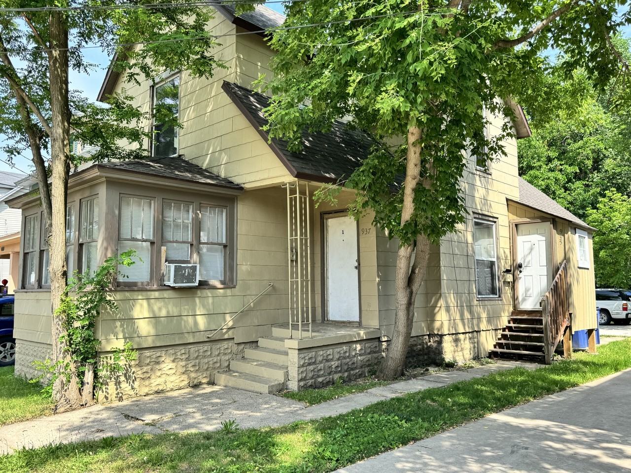 935 Chatham Street Northwest - Photo 4 of 30