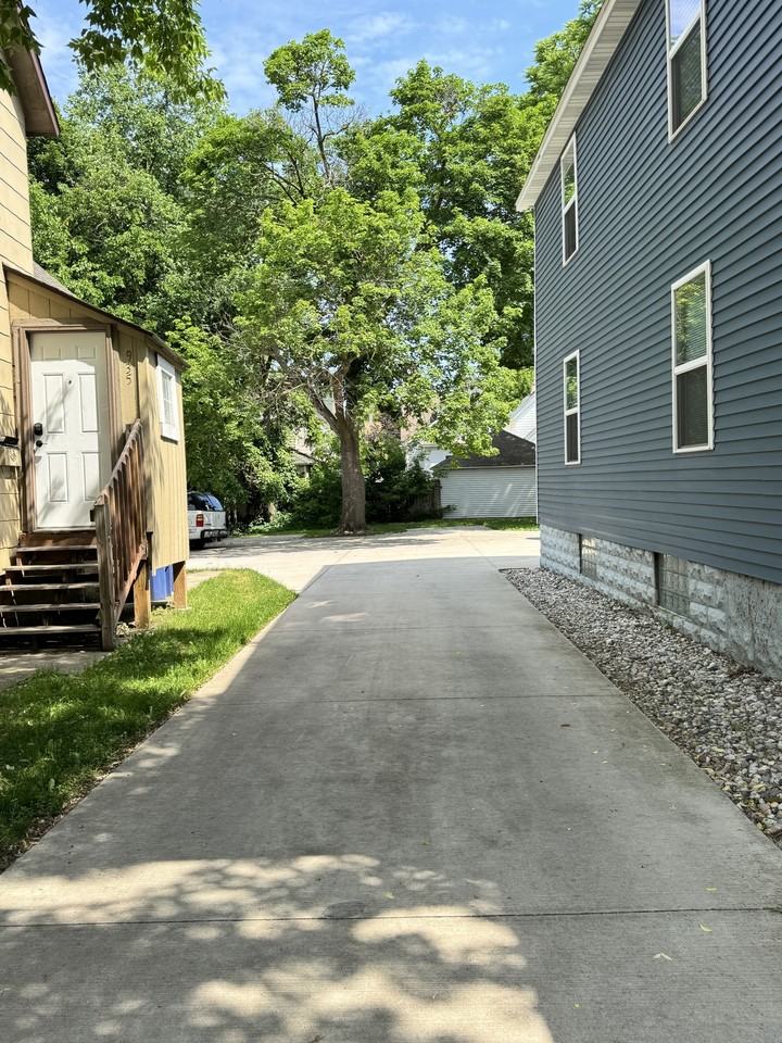 935 Chatham Street Northwest - Photo 6 of 30