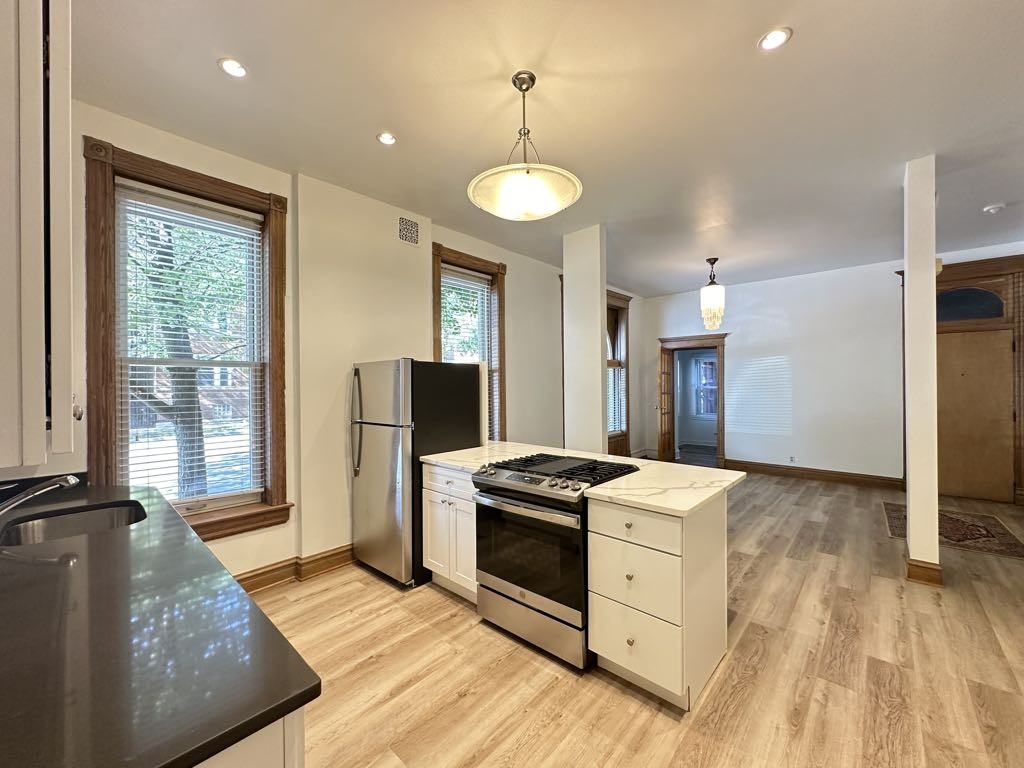3559 N Ashland Ave #1R - Photo 2 of 21