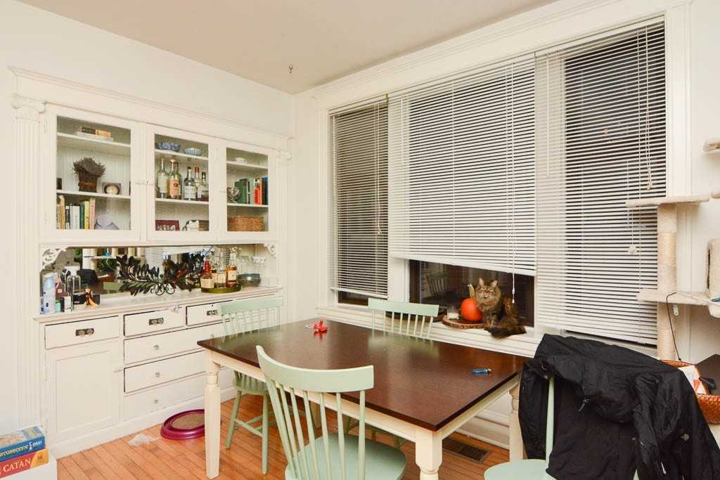 1027 N Honore St #1F - Photo 6 of 20
