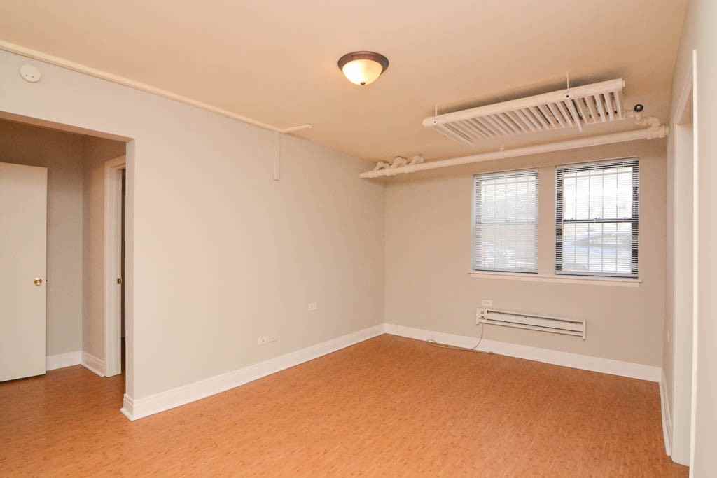 5736 N Winthrop Ave #014 - Photo 4 of 21