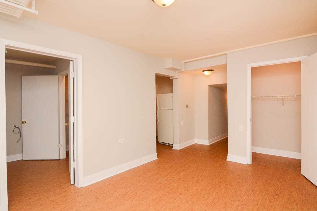 5736 N Winthrop Ave #014 - Photo 7 of 21