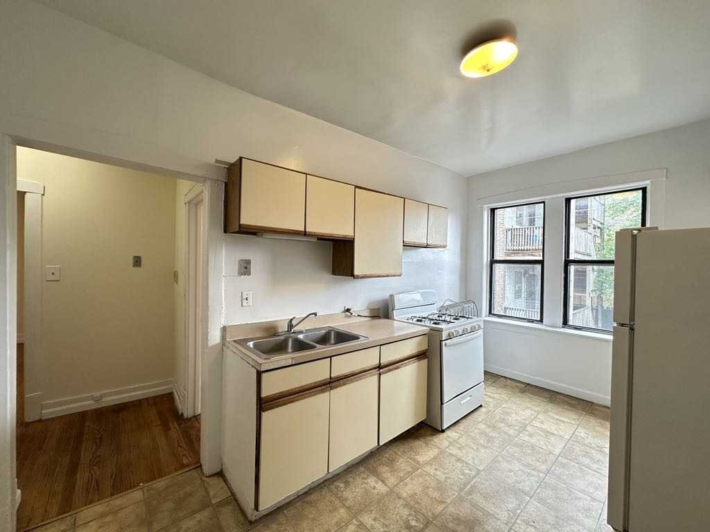 1536 N Kedzie Ave #1I - Photo 2 of 21