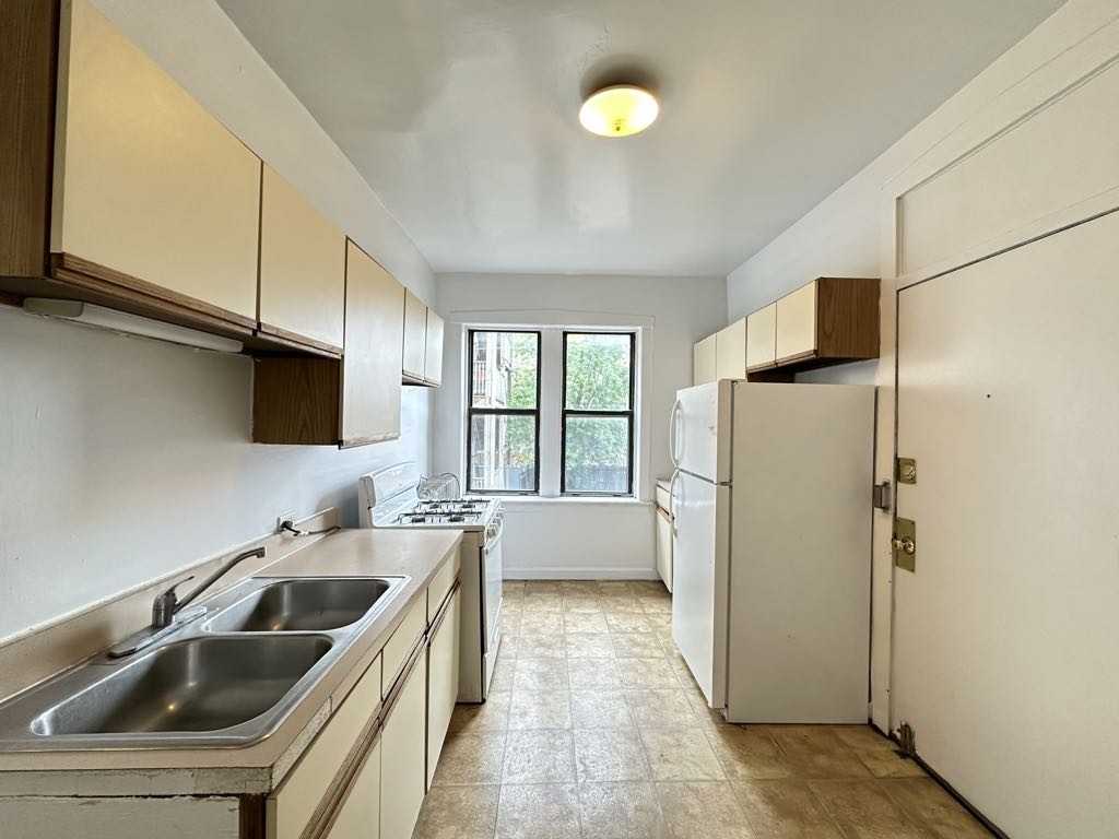 1536 N Kedzie Ave #1I - Photo 3 of 21