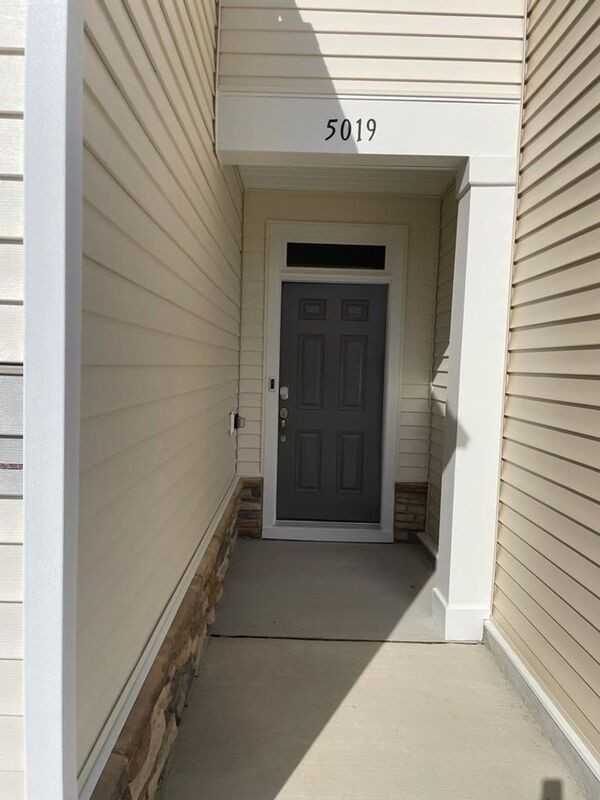 5019 Arkose Dr - Photo 2 of 19