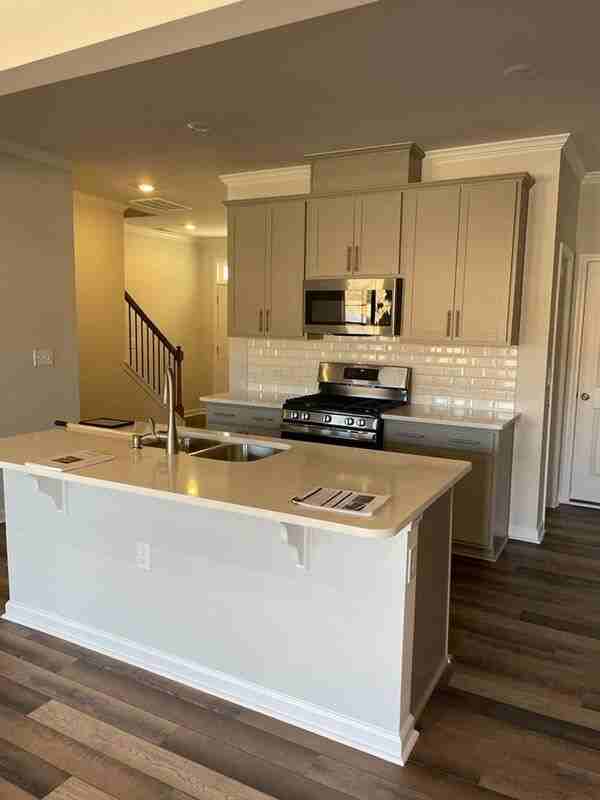 5019 Arkose Dr - Photo 4 of 19