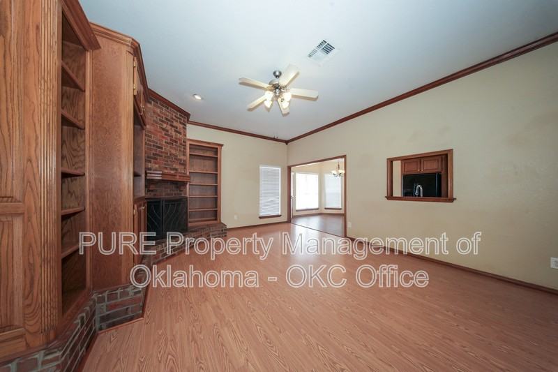 160 N Lakeside Ter - Photo 6 of 20