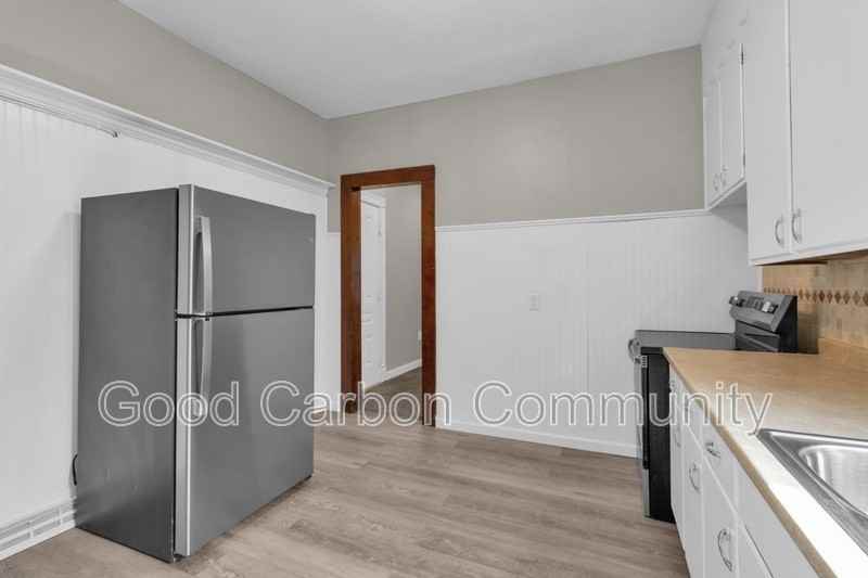 24 Lincoln Ave #REAR - Photo 6 of 15