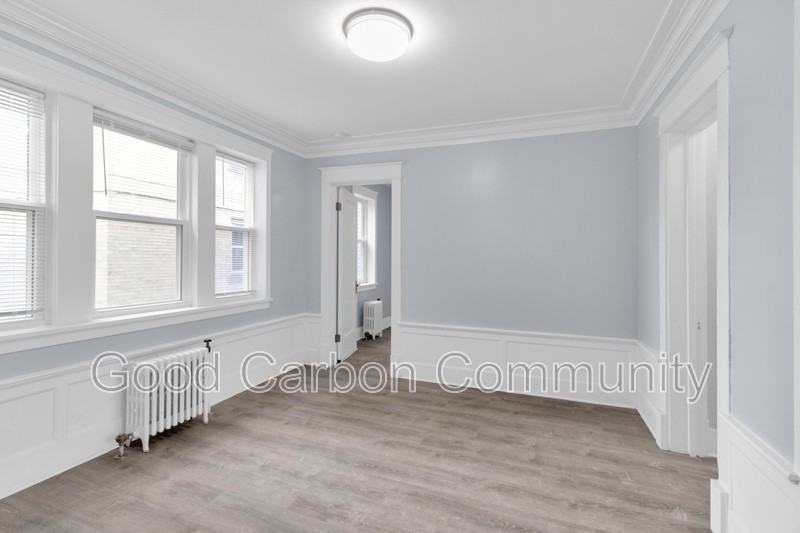 2809 Main St #2 - Photo 5 of 18