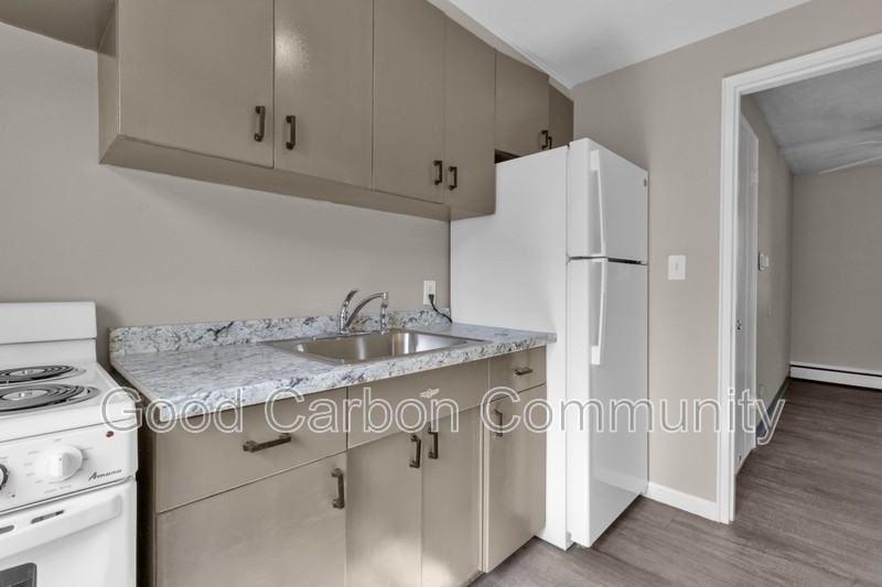 309 Beattie Ave #4 - Photo 2 of 14