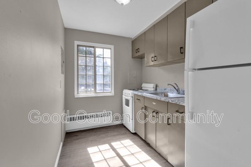 309 Beattie Ave #4 - Photo 3 of 14