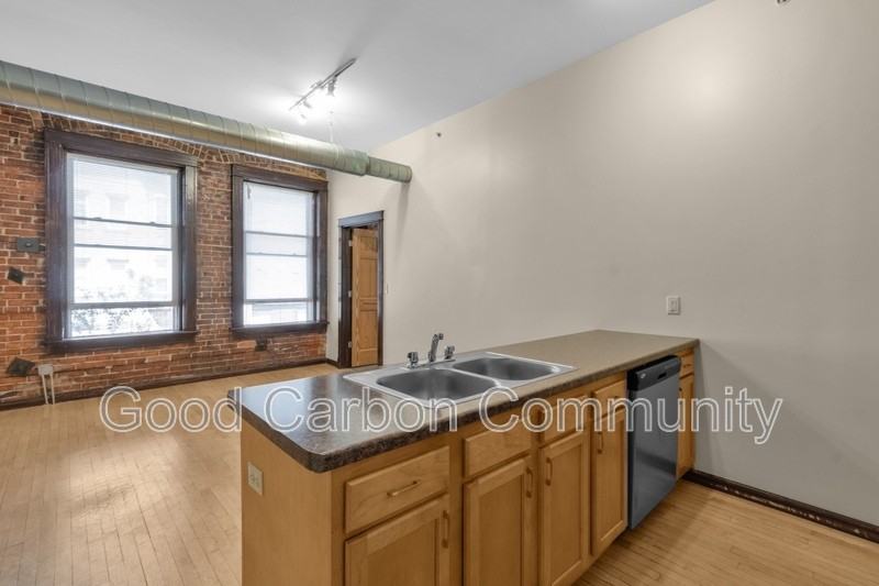 346 Connecticut St #203 - Photo 3 of 16