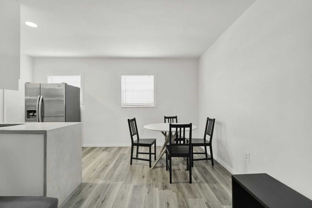 7 Salamanca Ave. - Photo 4 of 11