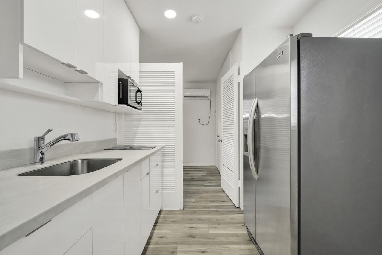 7 Salamanca Ave. - Photo 6 of 11