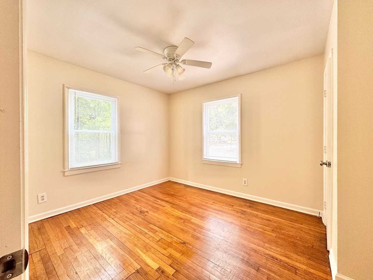 300 Lucerne St - Photo 5 of 13