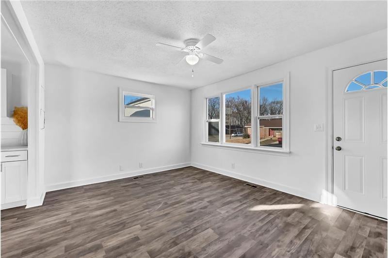 248 Caldwell Ln - Photo 2 of 14