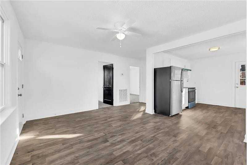 248 Caldwell Ln - Photo 3 of 14