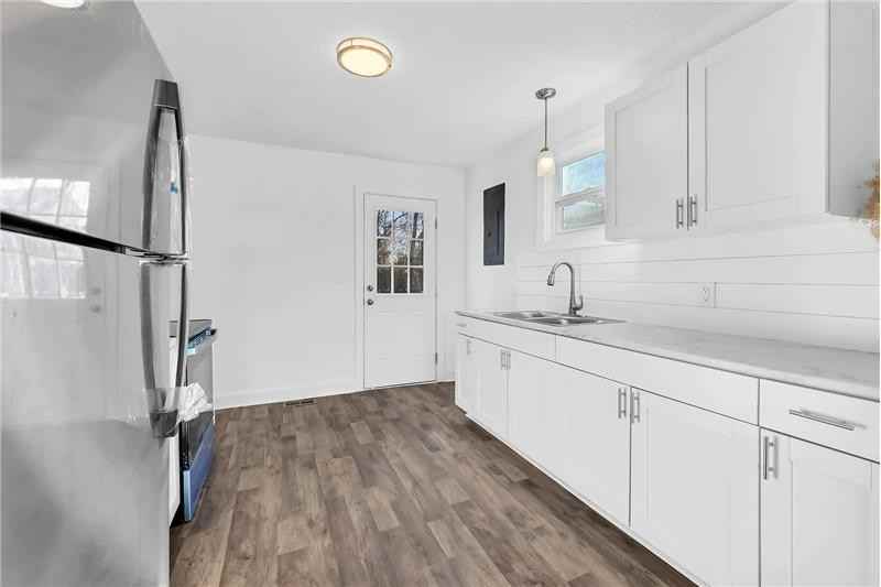 248 Caldwell Ln - Photo 5 of 14