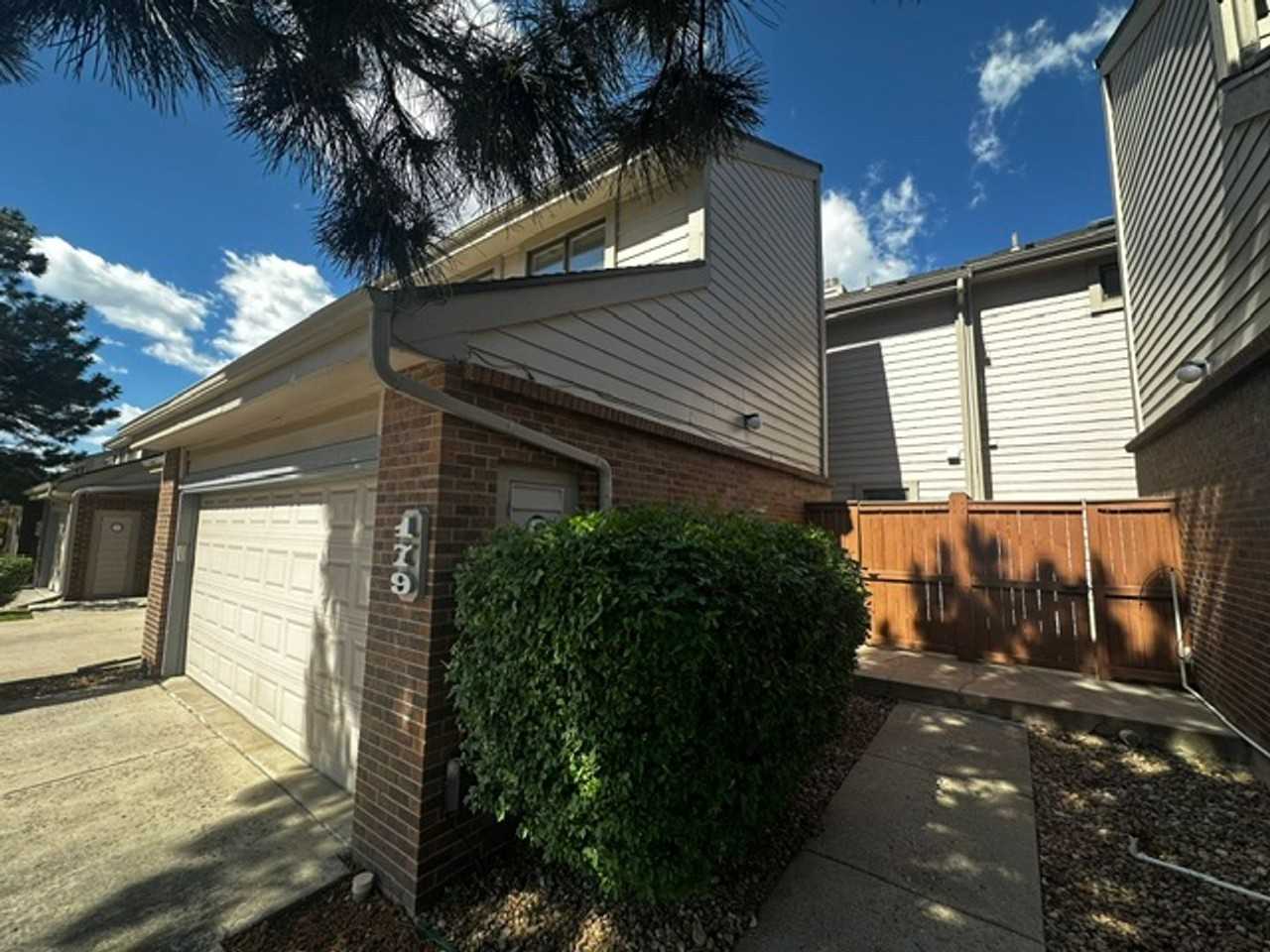 179 Xenon St - Photo 2 of 23