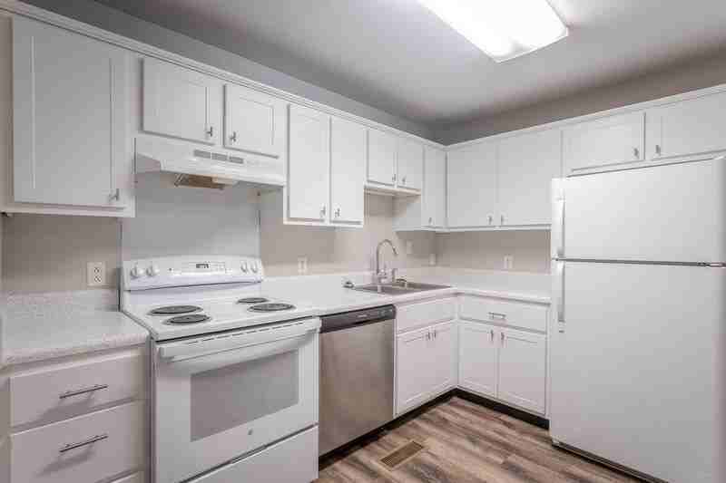 1704 Read Ave #D - Photo 6 of 32