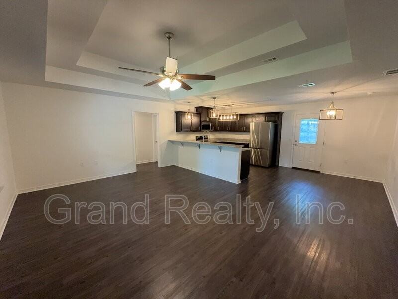 6217 Fox Run St - Photo 4 of 20