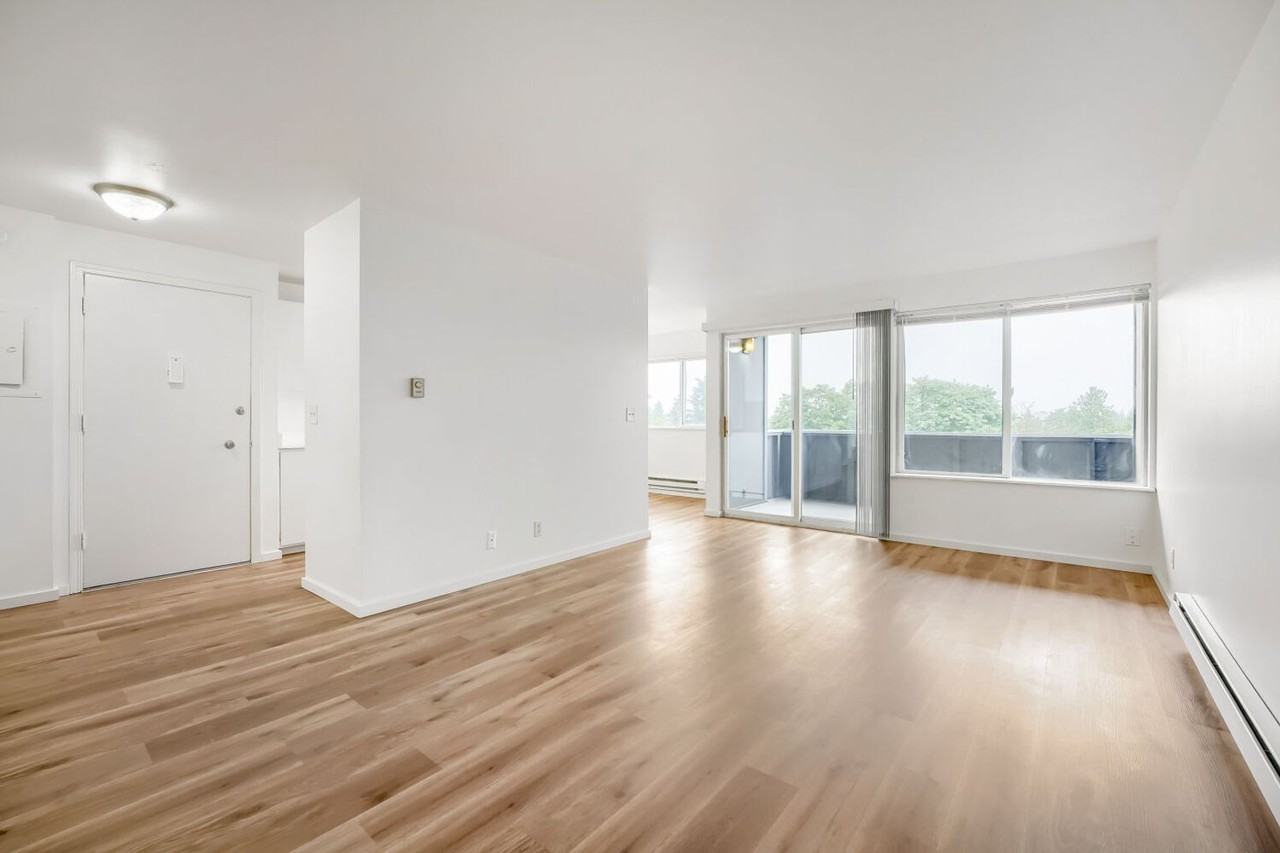 Sunset View Apartments - Photo 7 of 25
