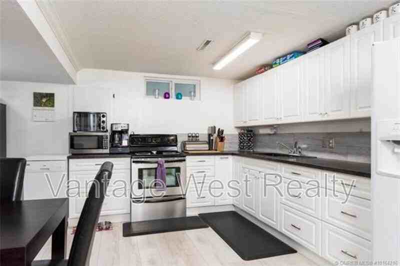 520 - Photo 2 of 4