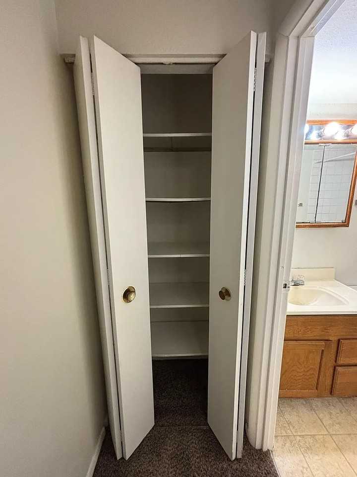 2131 Blairs Ferry Rd NE - Photo 7 of 9