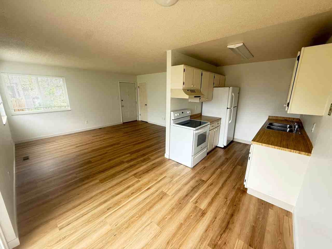 4155 Monroe Dr #A - Photo 6 of 13