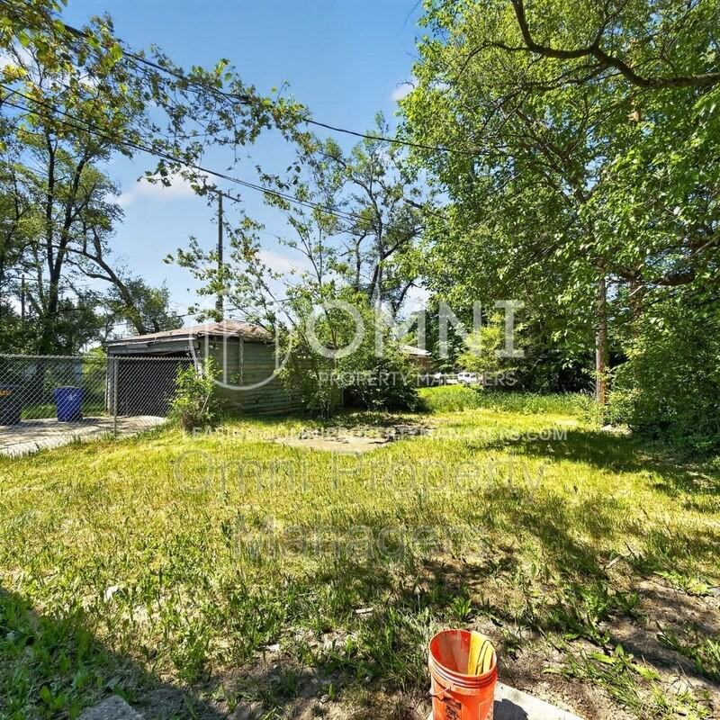 7161 Varjo St - Photo 4 of 13