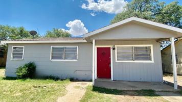 featured image of 808 Vanda Ave