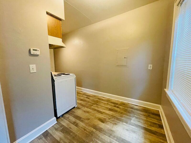 625 W Maple Ave #2C - Photo 4 of 6