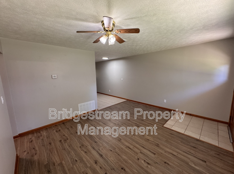426 S Walnut St #C - Photo 2 of 9