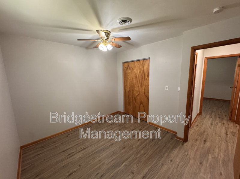 426 S Walnut St #C - Photo 4 of 9
